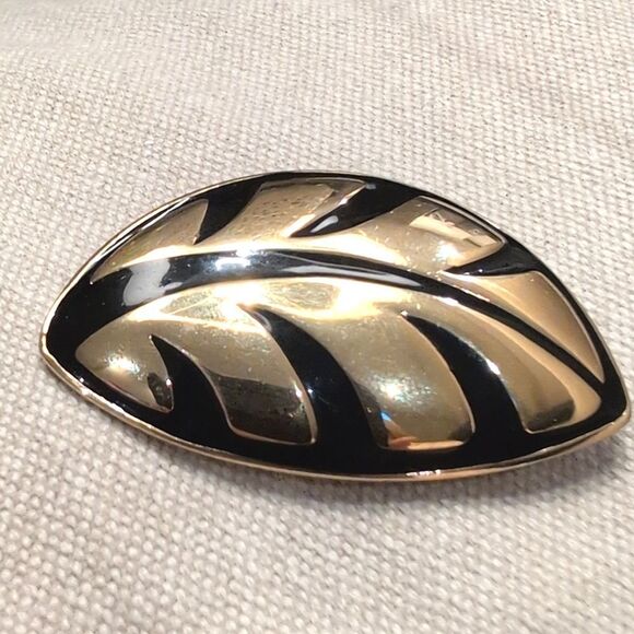 Vintage Monet Gold and Black Leaf Brooch Pin - Picture 1 of 8
